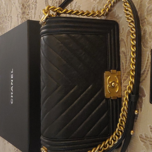 Chanel medium boy bag GHW chevron - Picture 5 of 9